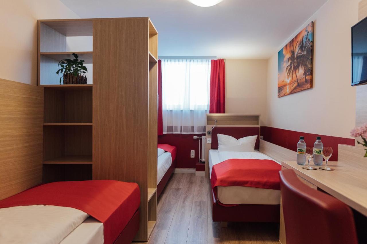 Hotel Hamburger Perle מראה חיצוני תמונה